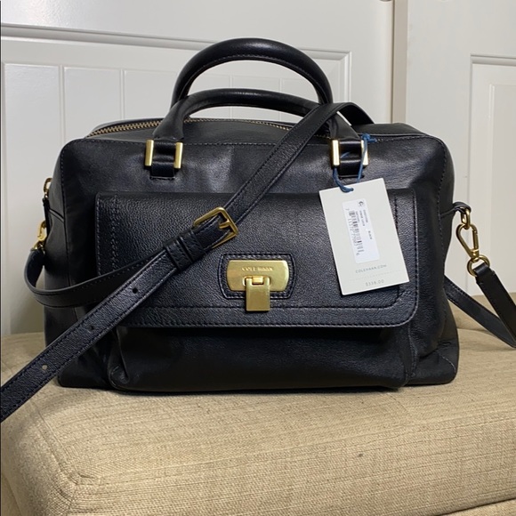 Cole Haan Handbags - Cole Haan Black Hinge lock crossbody handbag
